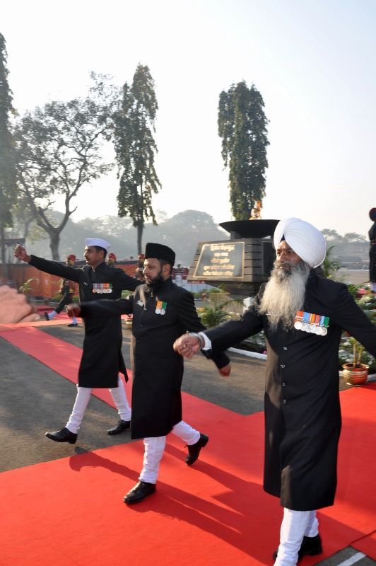 commemorationparade31jan2011163.jpg
